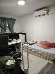 Blk 244 Jurong East Street 24 (Jurong East), HDB 3 Rooms #573383671
